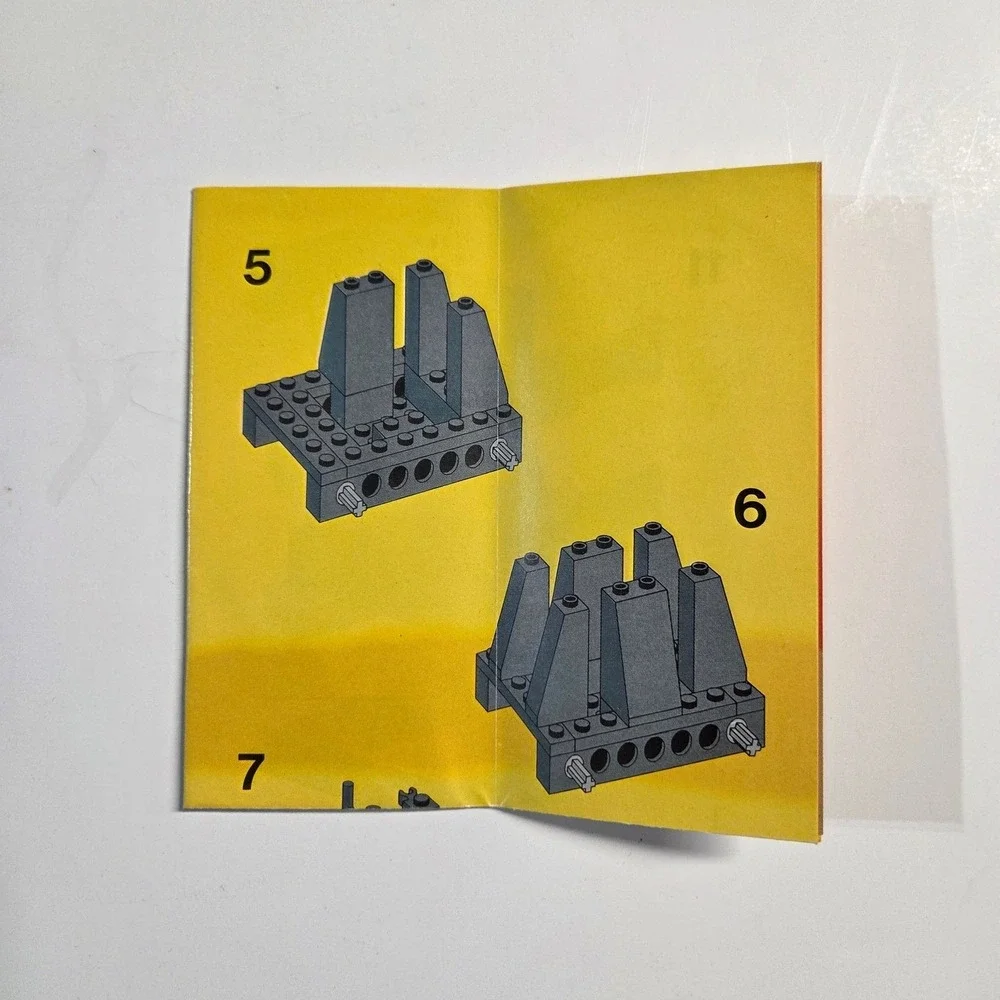 LEGO Instruction Manual 6030‎ Catapult Legoland Castle Black Falcons Vintage